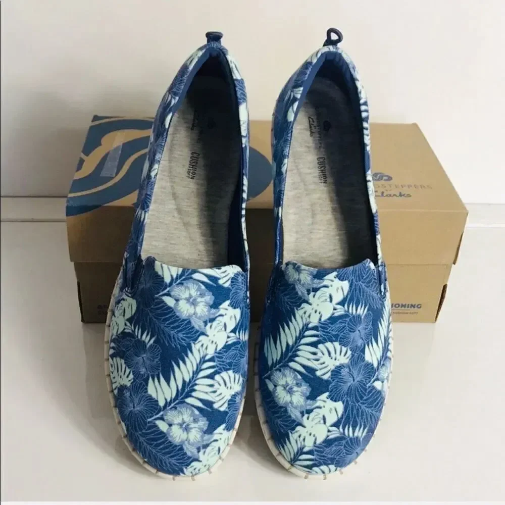 Clarks Step Glow Jade CLOUDSTEPPERS Slip-On Shoes Size: 10W